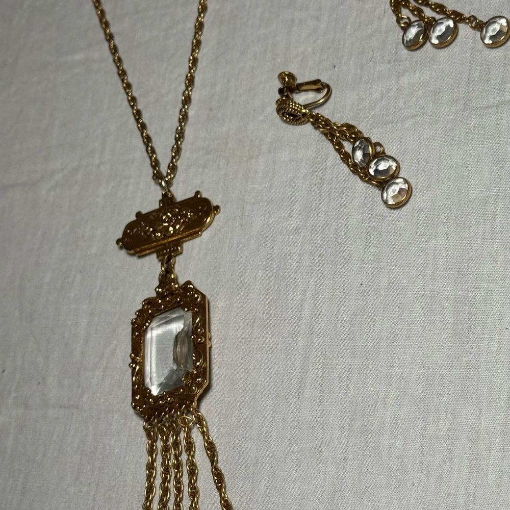 Vintage Goldette Glass Necklace & Earrings – Victorian Elegance - Picture 9 of 14